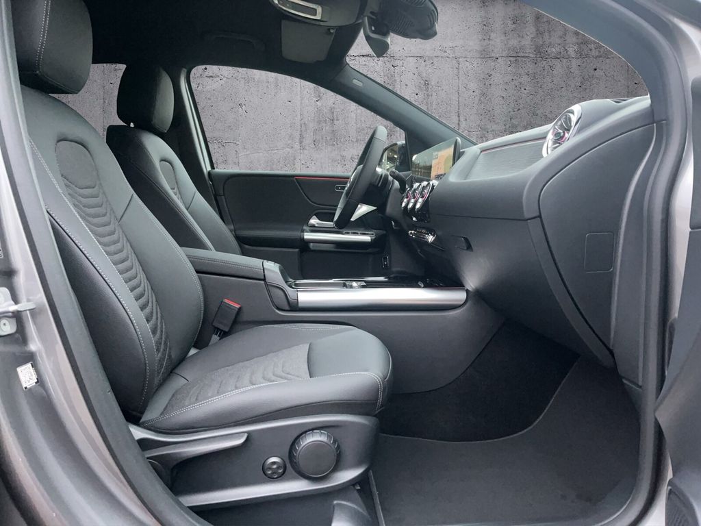 Mercedes-Benz B 200 2024