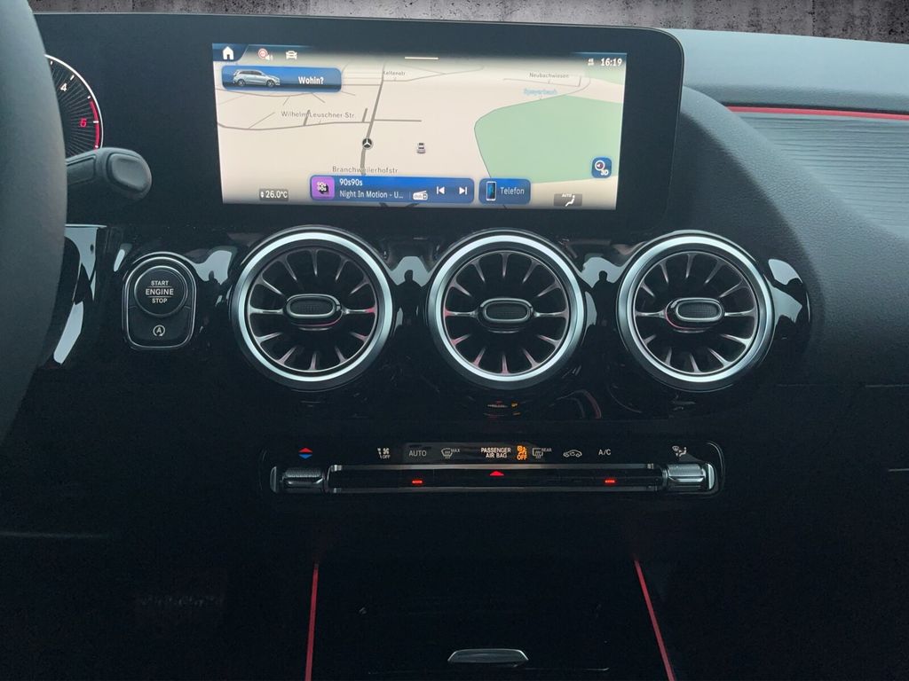 Mercedes-Benz B 200 2024