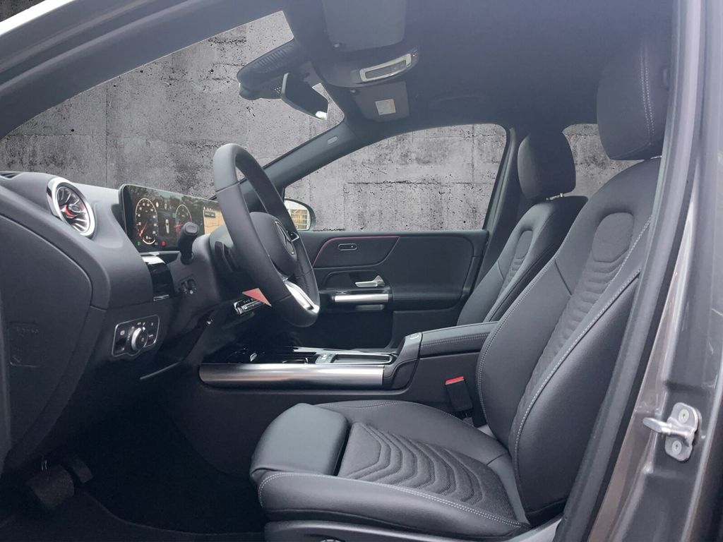 Mercedes-Benz B 200 2024