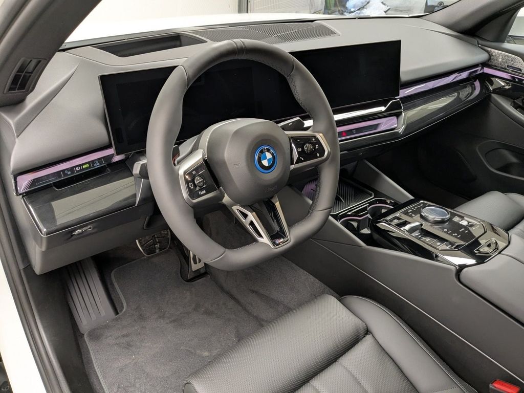 BMW i5