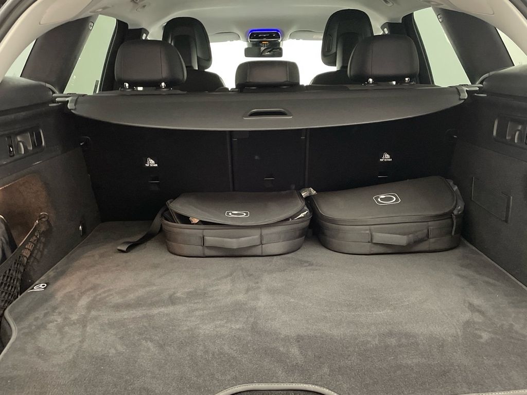 Mercedes-Benz GLC 300 2025