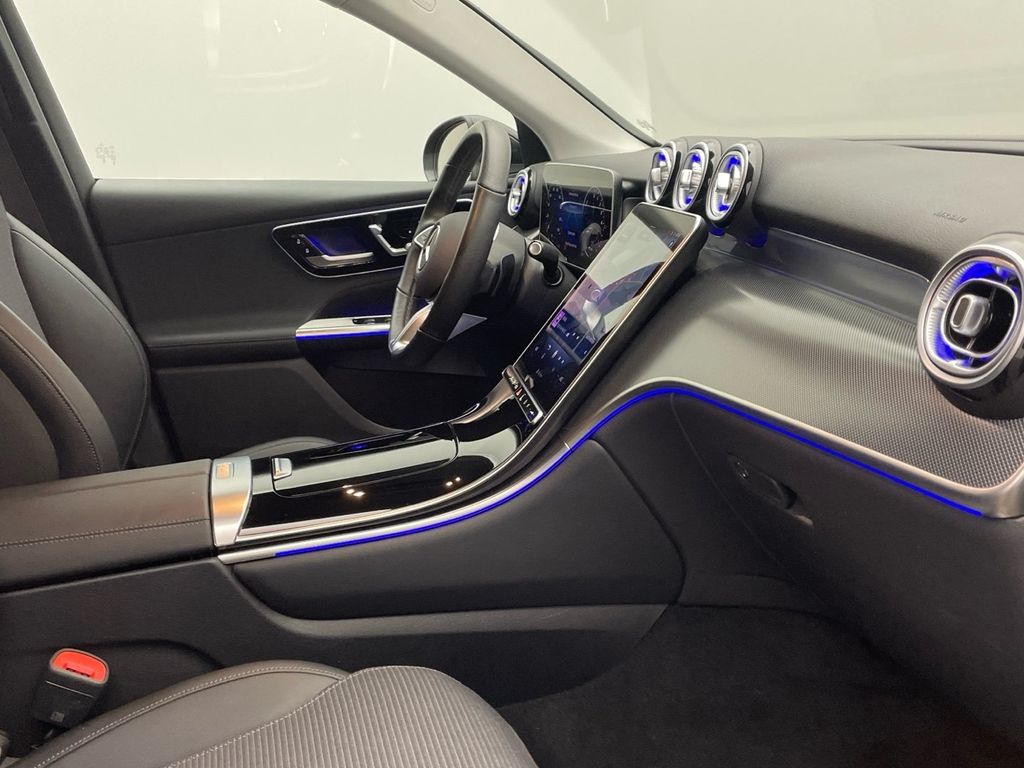 Mercedes-Benz GLC 300 2025