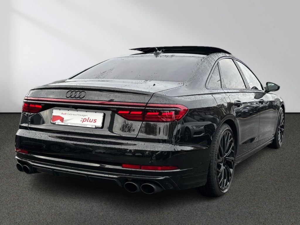 Audi S8 2025
