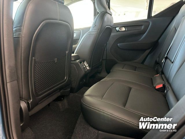 Volvo XC40 2025