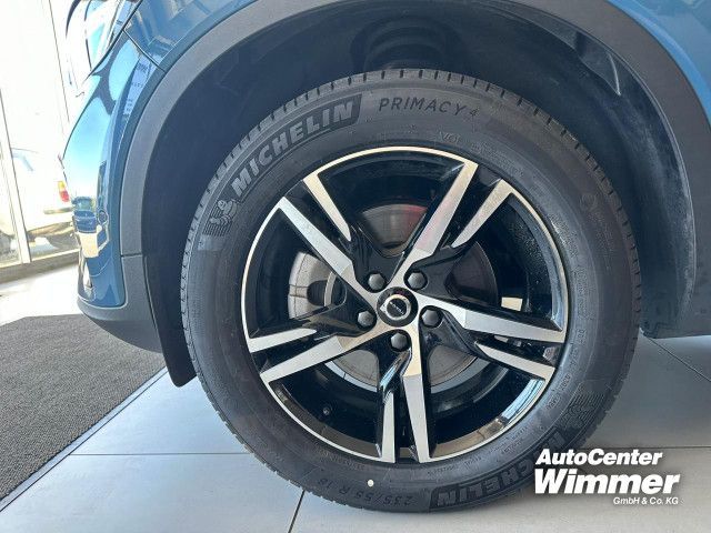 Volvo XC40 2025
