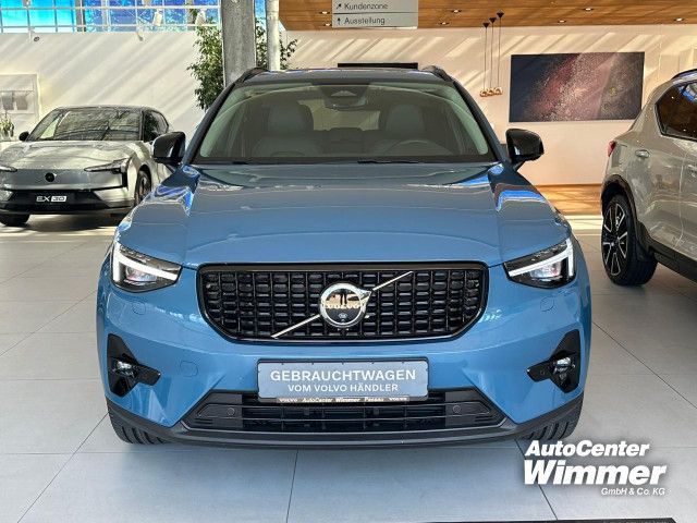 Volvo XC40 2025
