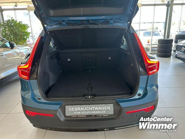 Volvo XC40 2025