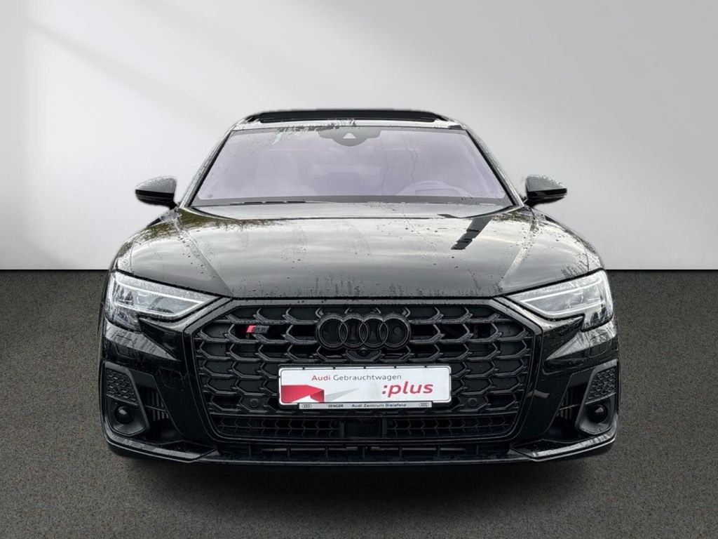 Audi S8 2025