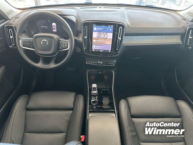 Volvo XC40 2025