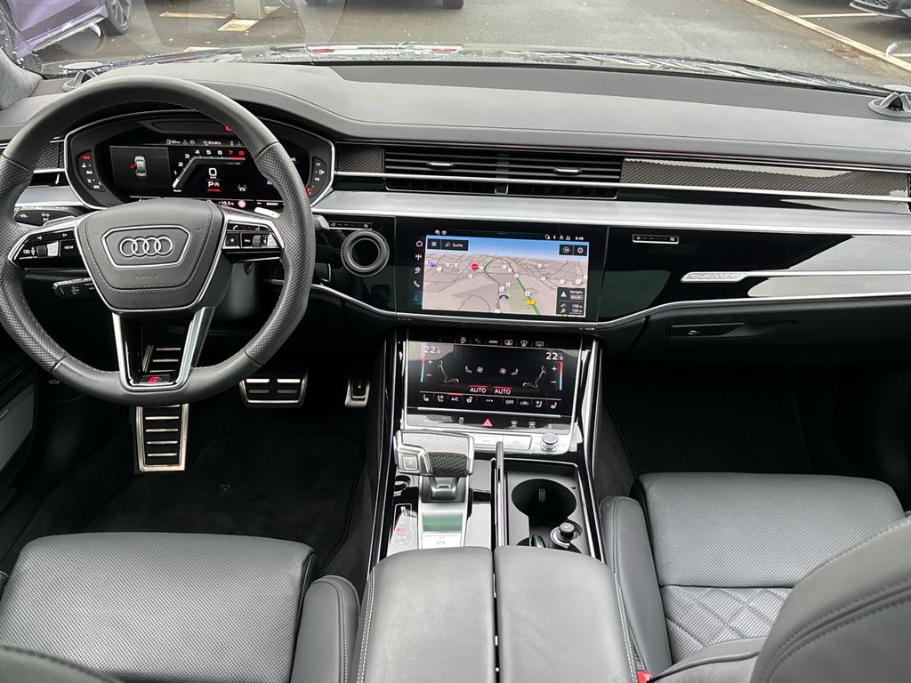 Audi S8 2025