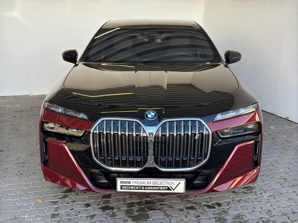 BMW i7 2024
