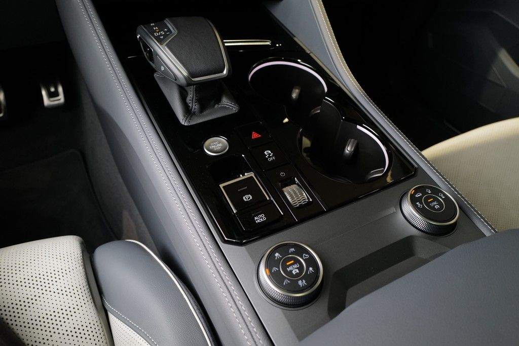 Volkswagen Touareg 2025