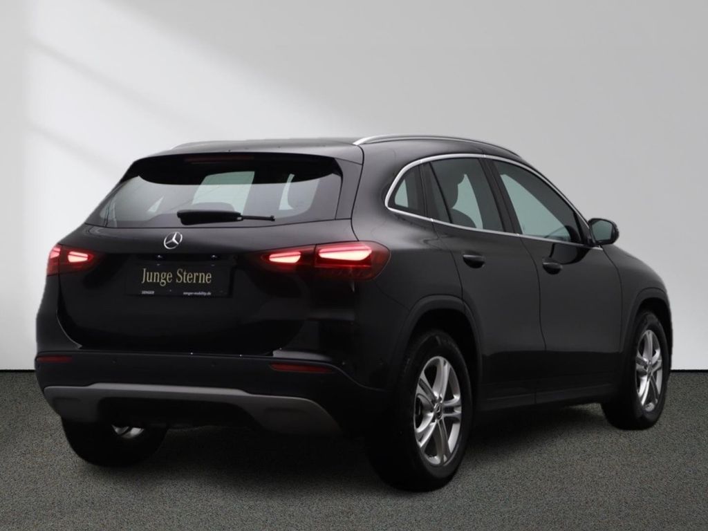 Mercedes-Benz GLA 200 2024