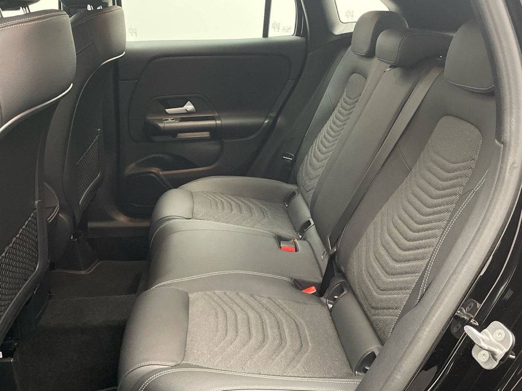 Mercedes-Benz GLA 200 2024