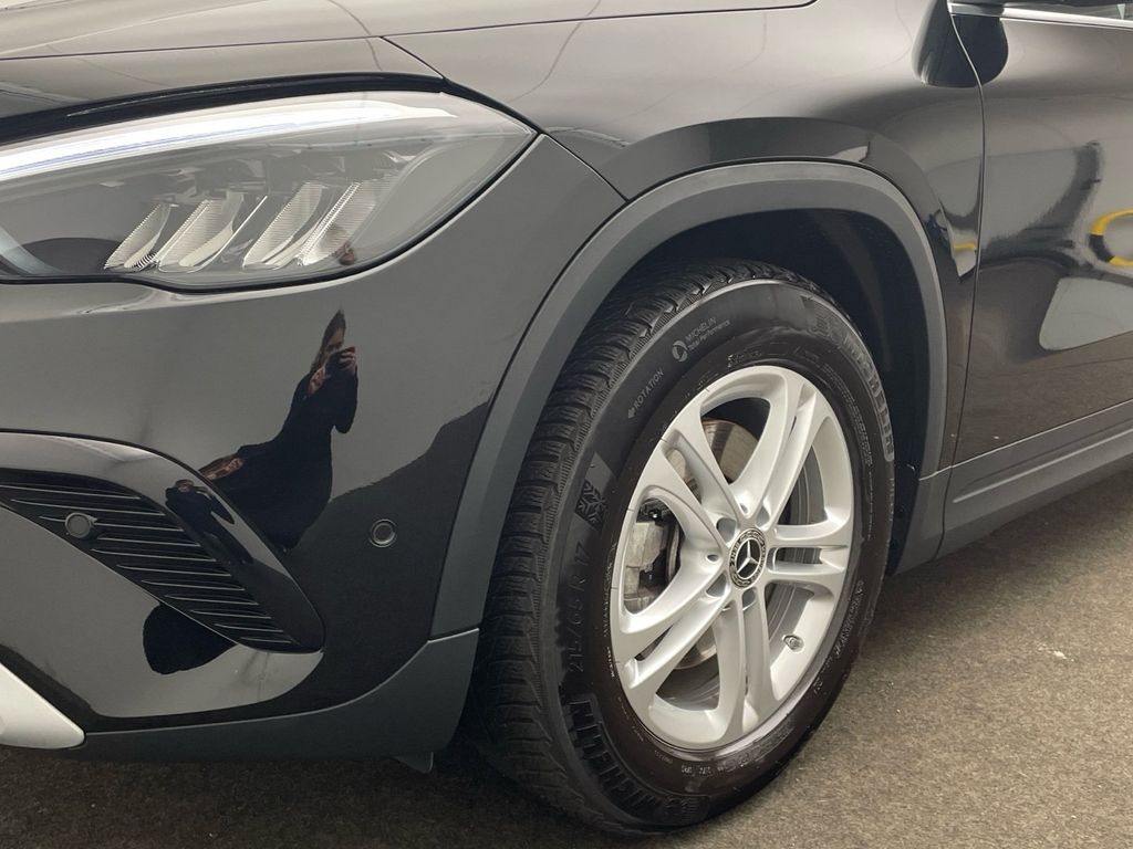 Mercedes-Benz GLA 200 2024