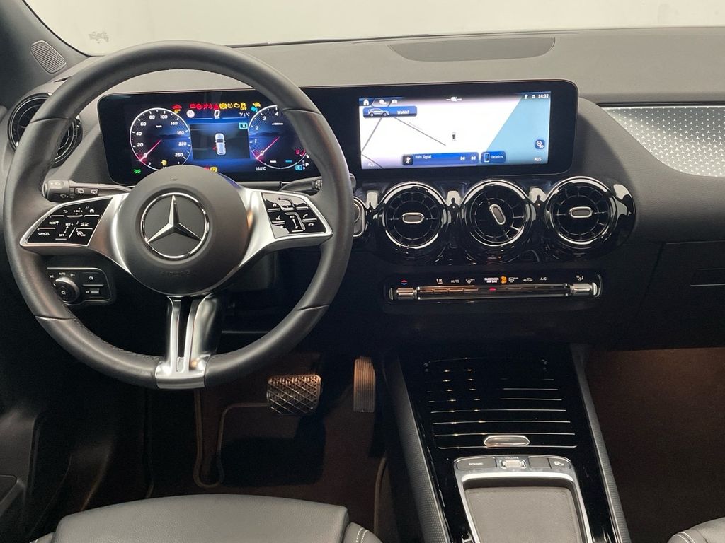 Mercedes-Benz GLA 200 2024