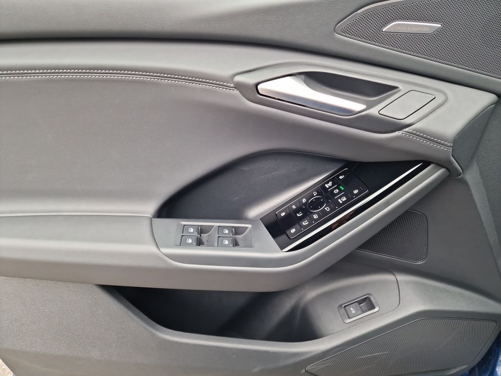 Audi Q6 e-tron 2025