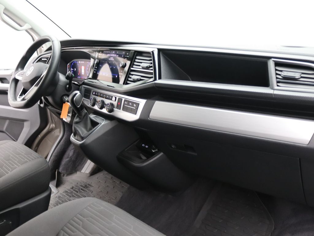 Volkswagen T6 Multivan 2024