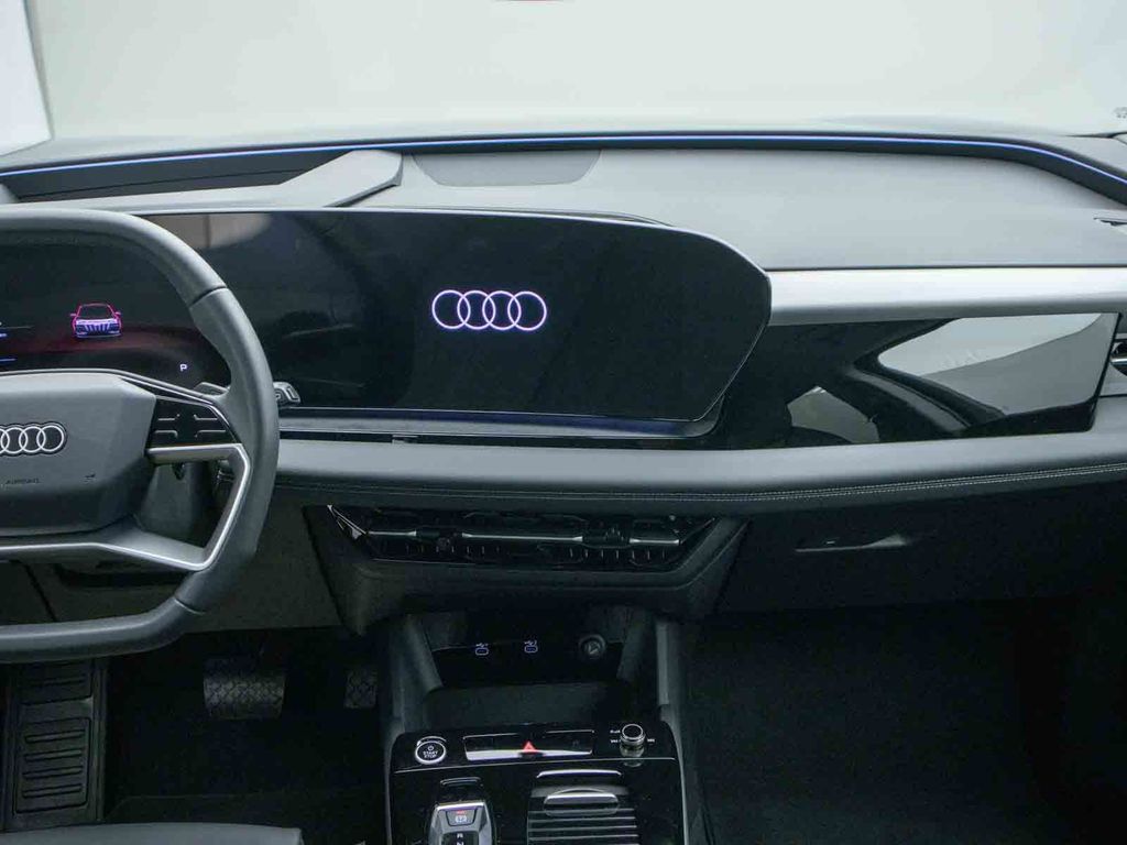 Audi Q6 e-tron 2025