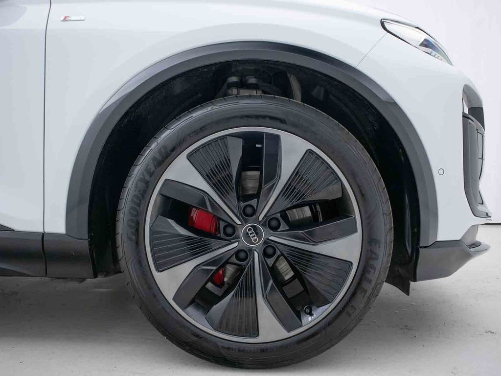 Audi Q6 e-tron 2025