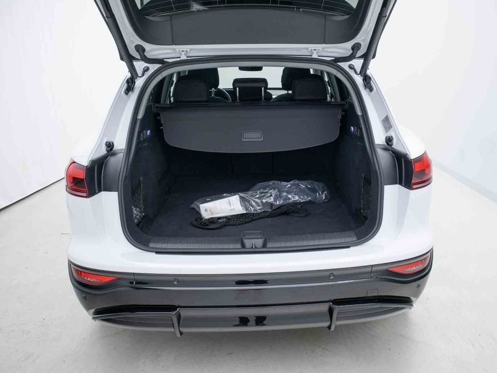 Audi Q6 e-tron 2025