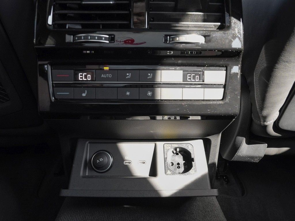 Volkswagen Touareg 2025