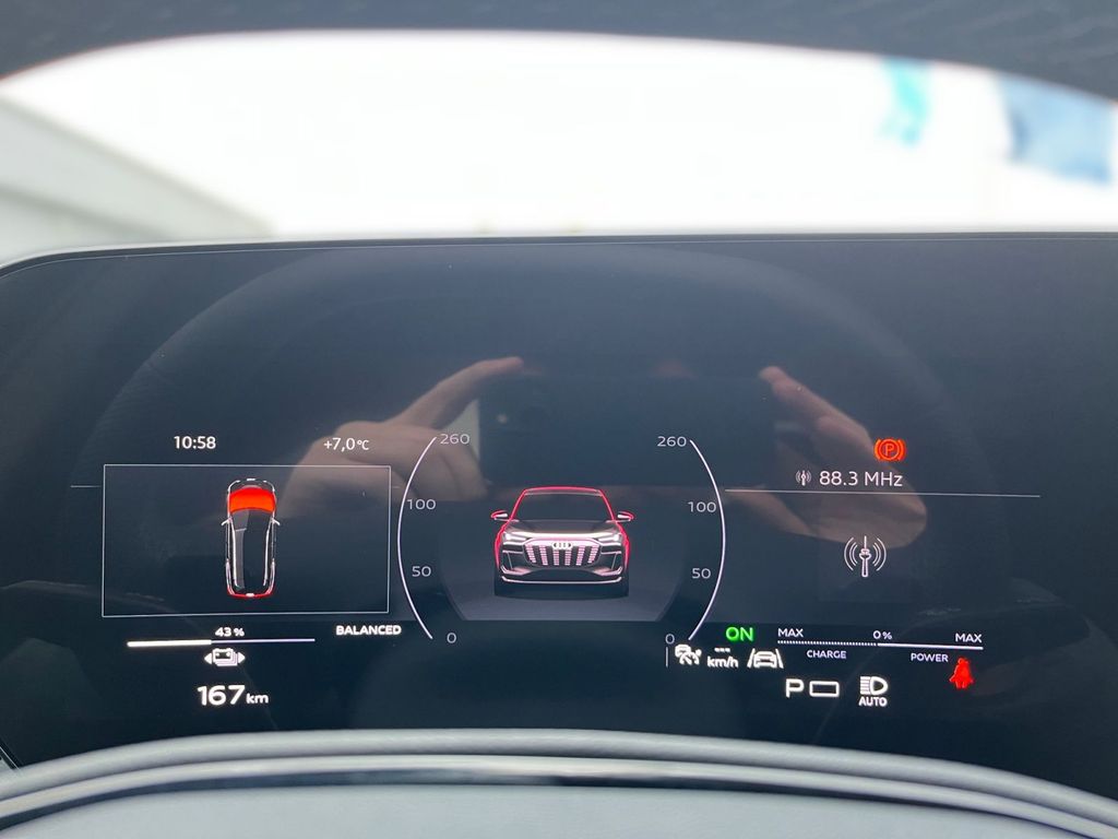 Audi Q6 e-tron 2025