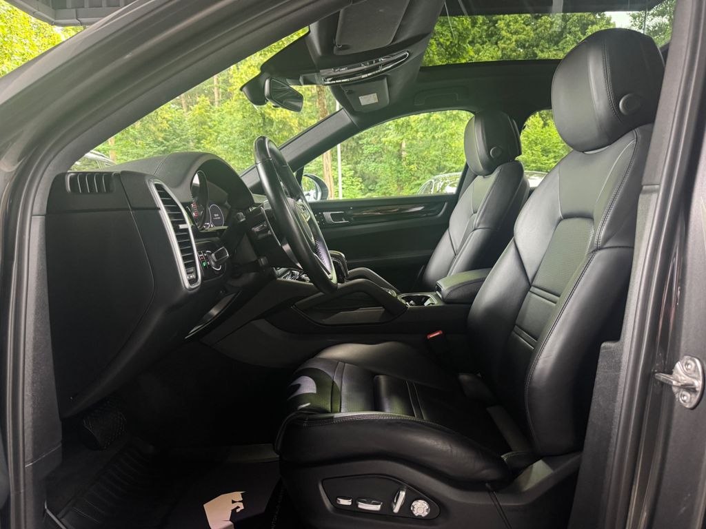 Porsche Cayenne 2020