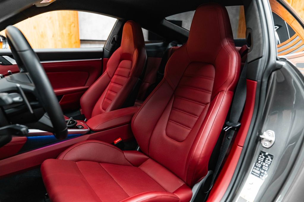 Porsche 992 2024