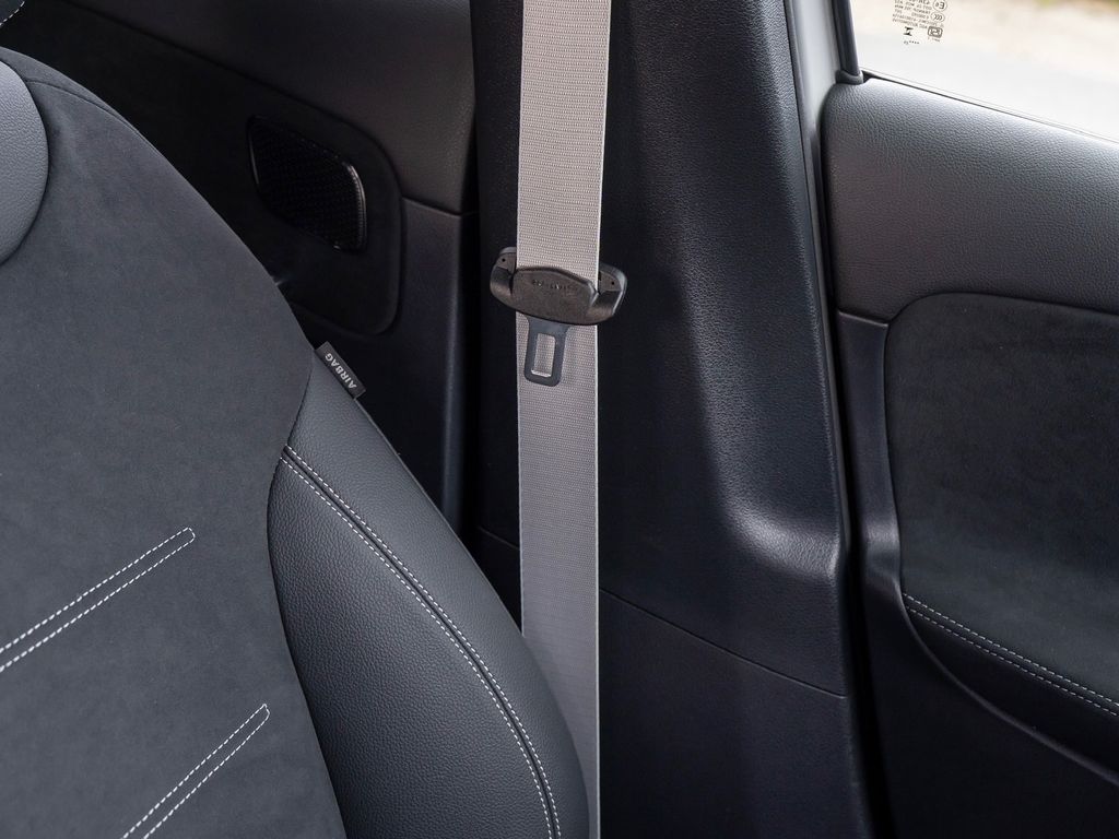 Mercedes-Benz A 180 2025