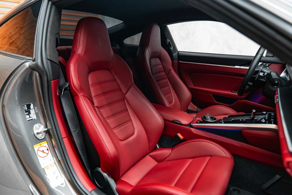 Porsche 992 2024