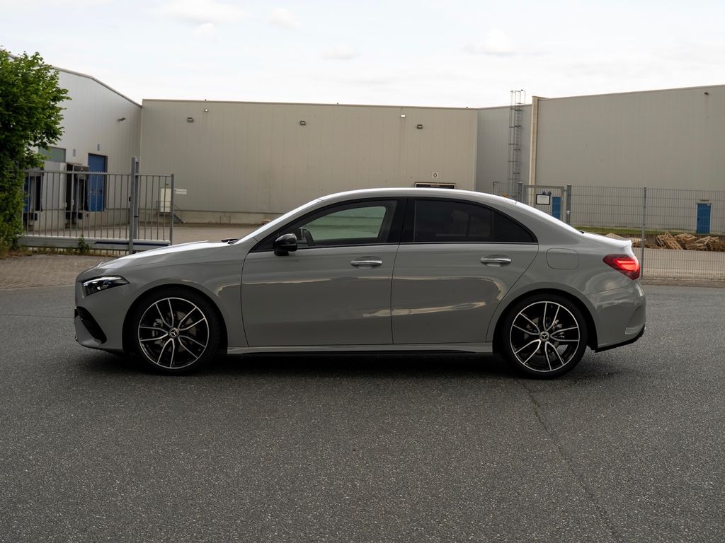 Mercedes-Benz A 180 2025