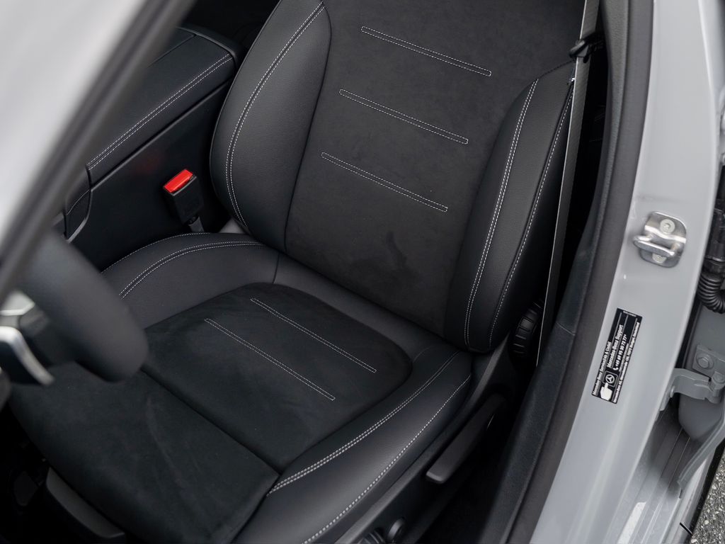 Mercedes-Benz A 180 2025