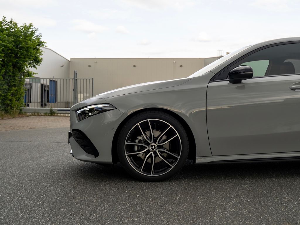 Mercedes-Benz A 180 2025