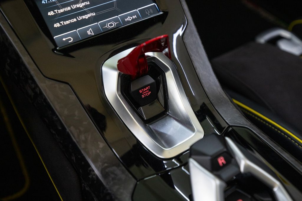 Lamborghini Huracán 2021