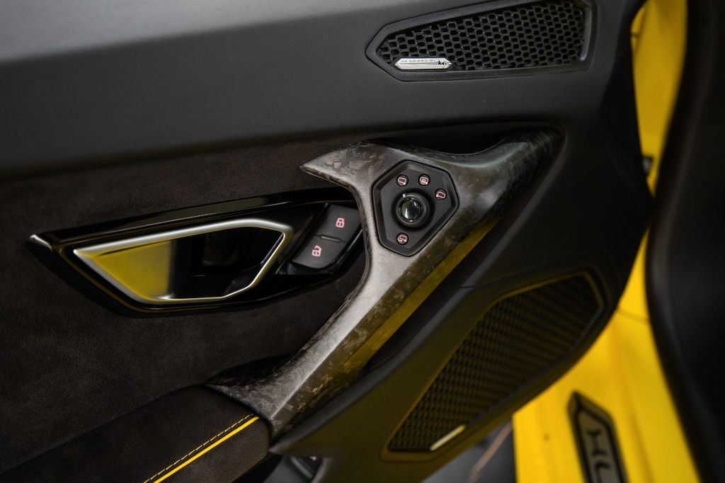 Lamborghini Huracán 2021