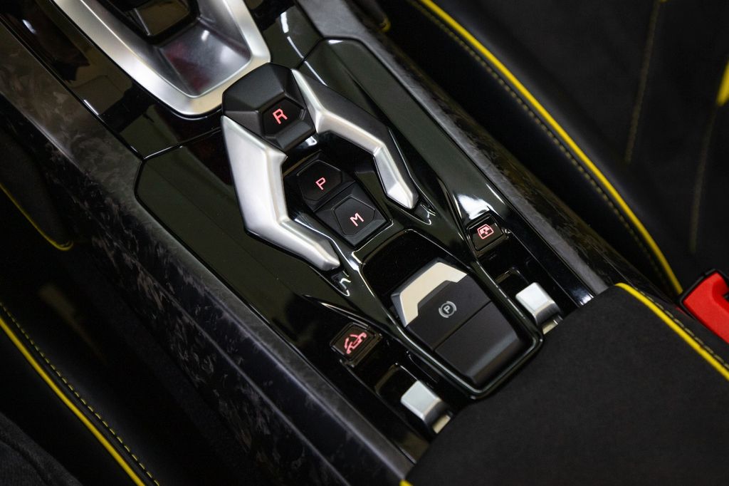 Lamborghini Huracán 2021