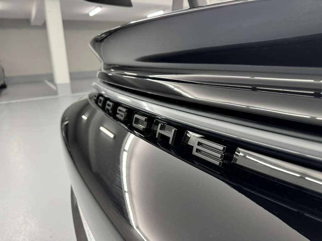 Porsche 992 2023