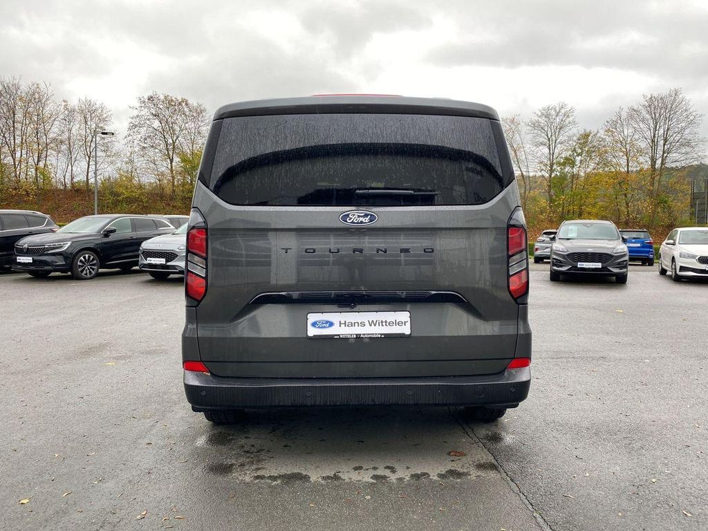 Ford Tourneo Custom