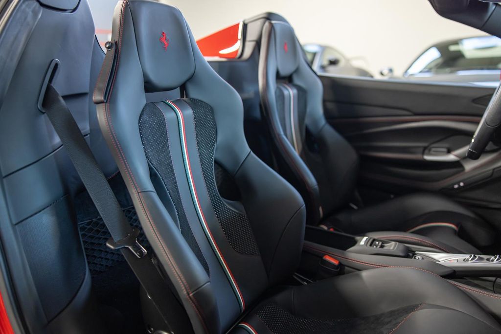 Ferrari F8 2021