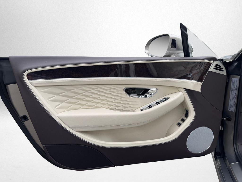 Bentley Continental GTC 2025