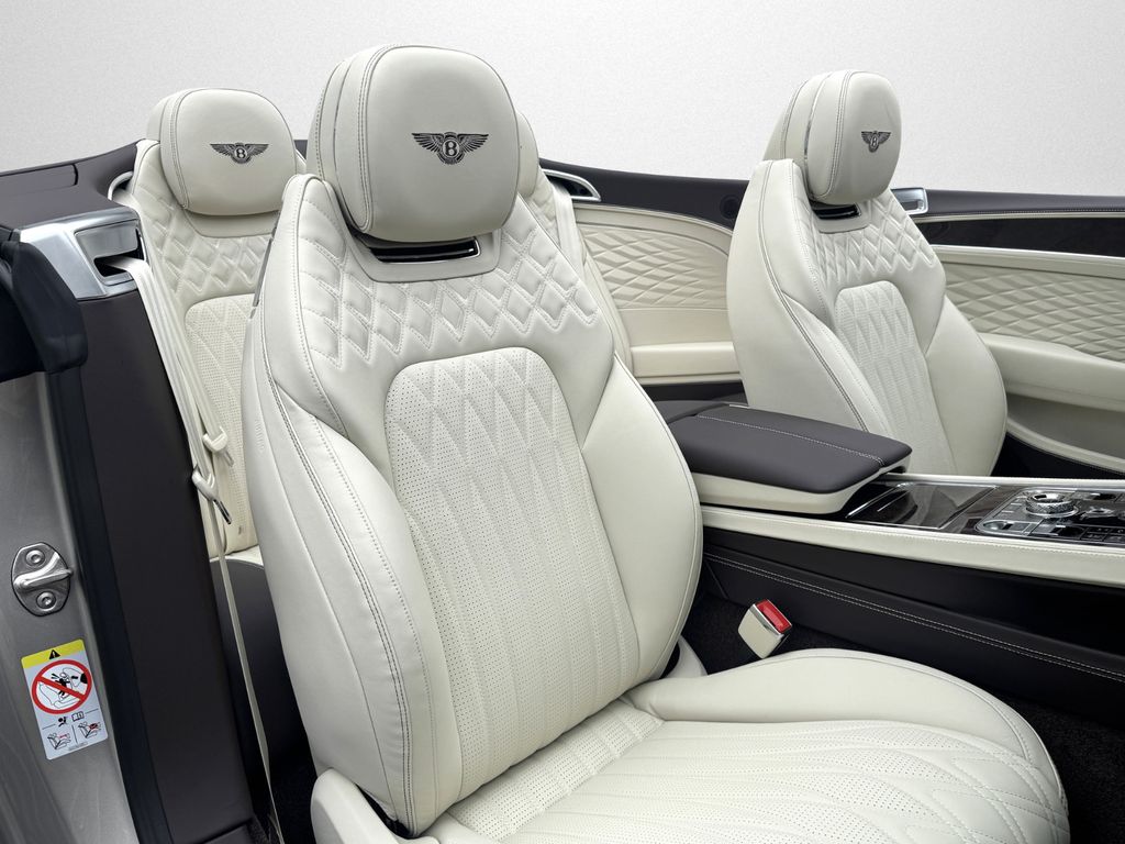 Bentley Continental GTC 2025
