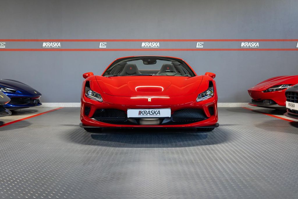 Ferrari F8 2021