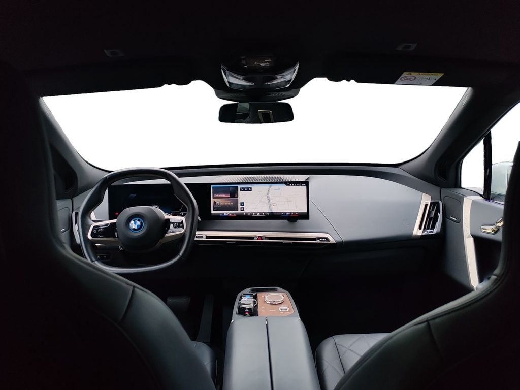 BMW iX 2023