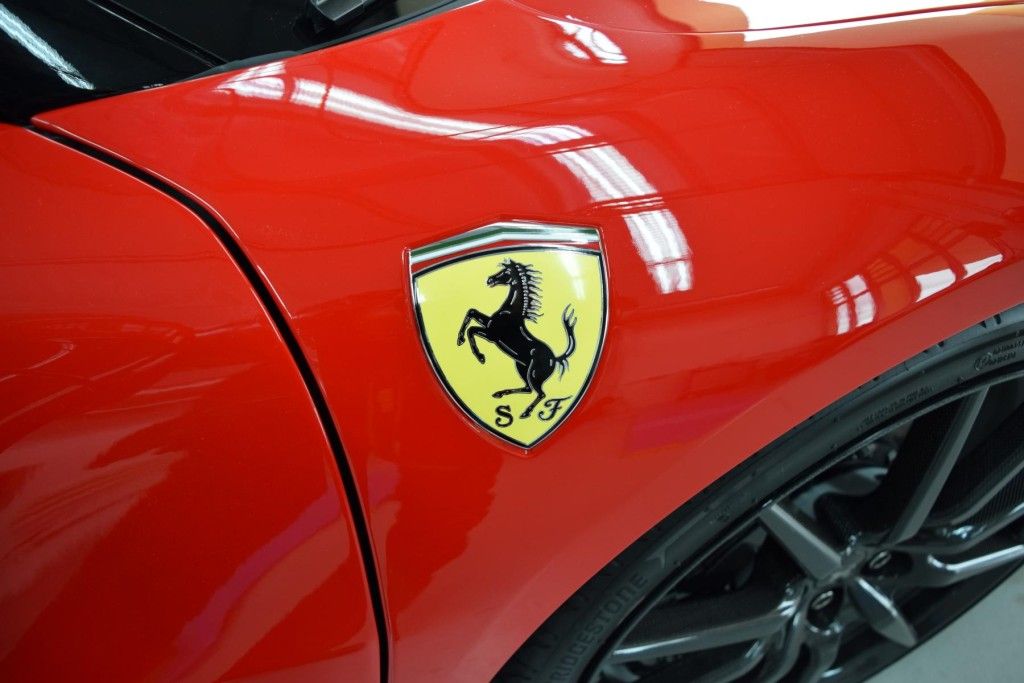 Ferrari 296 GTS 2025