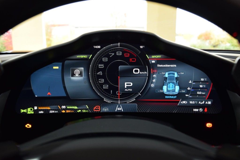 Ferrari 296 GTS 2025