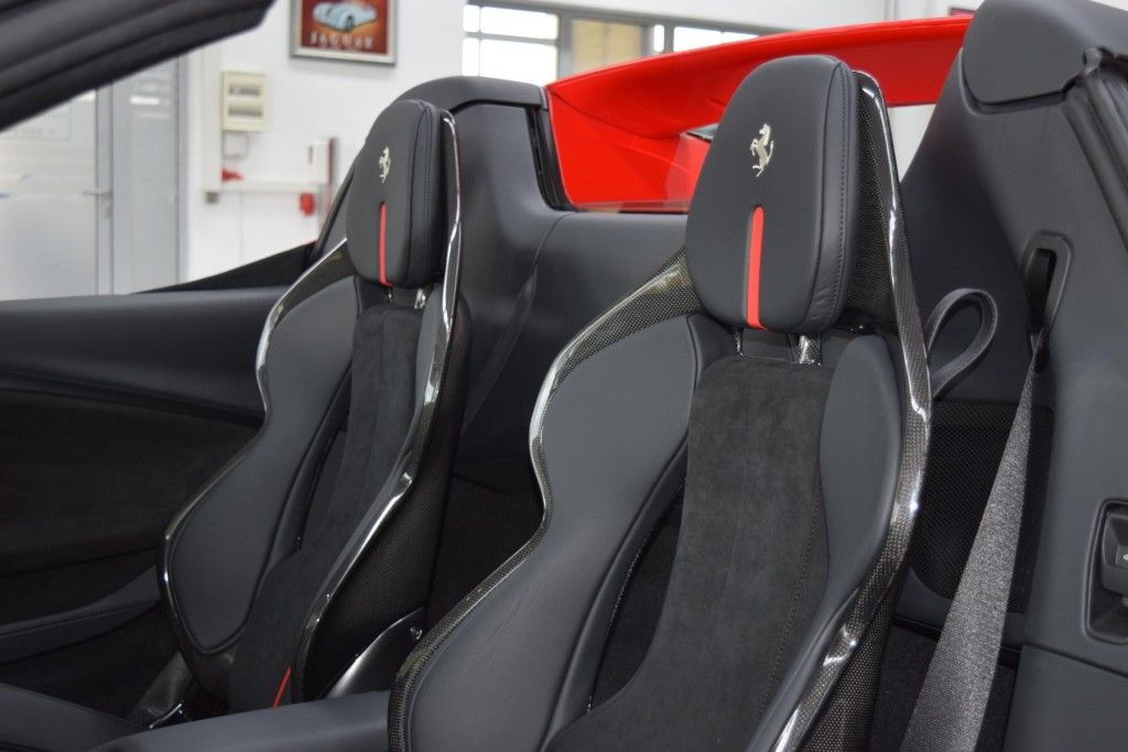 Ferrari 296 GTS 2025
