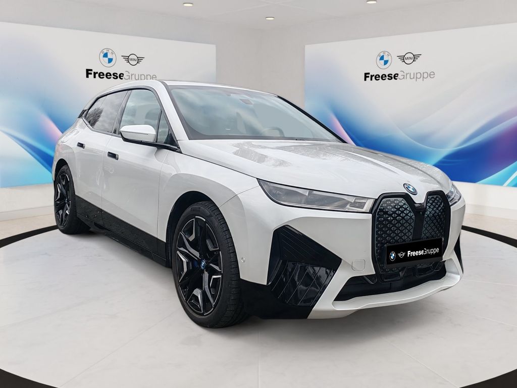 BMW iX 2023