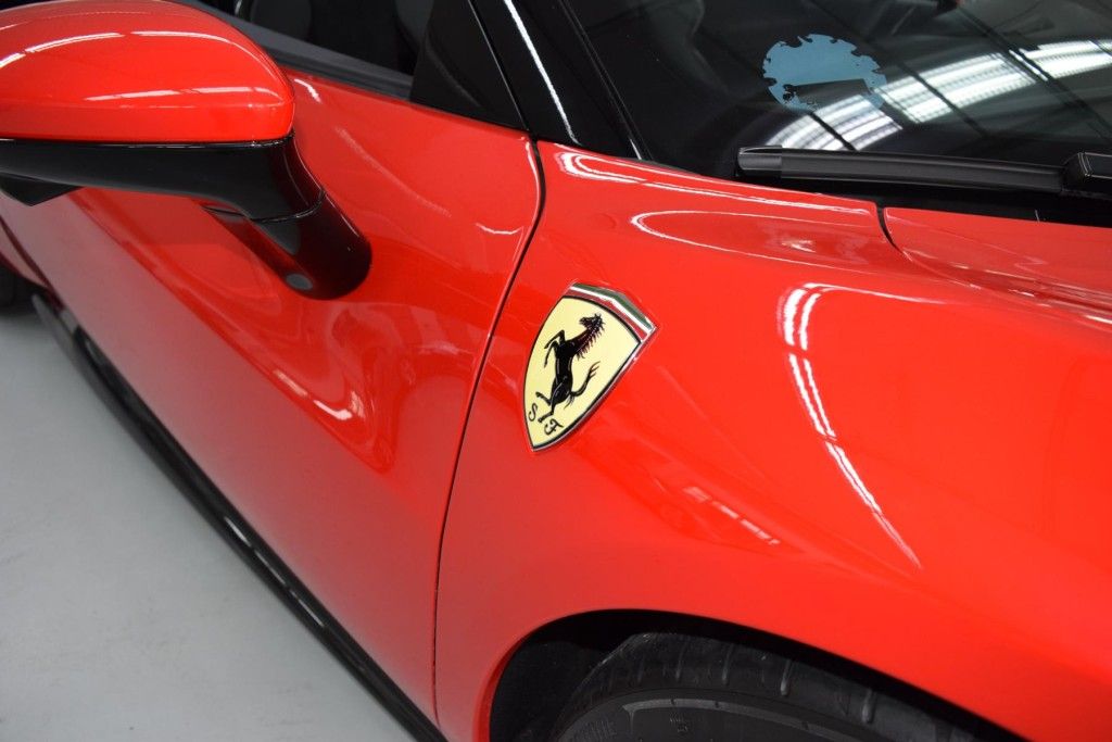 Ferrari 296 GTS 2025