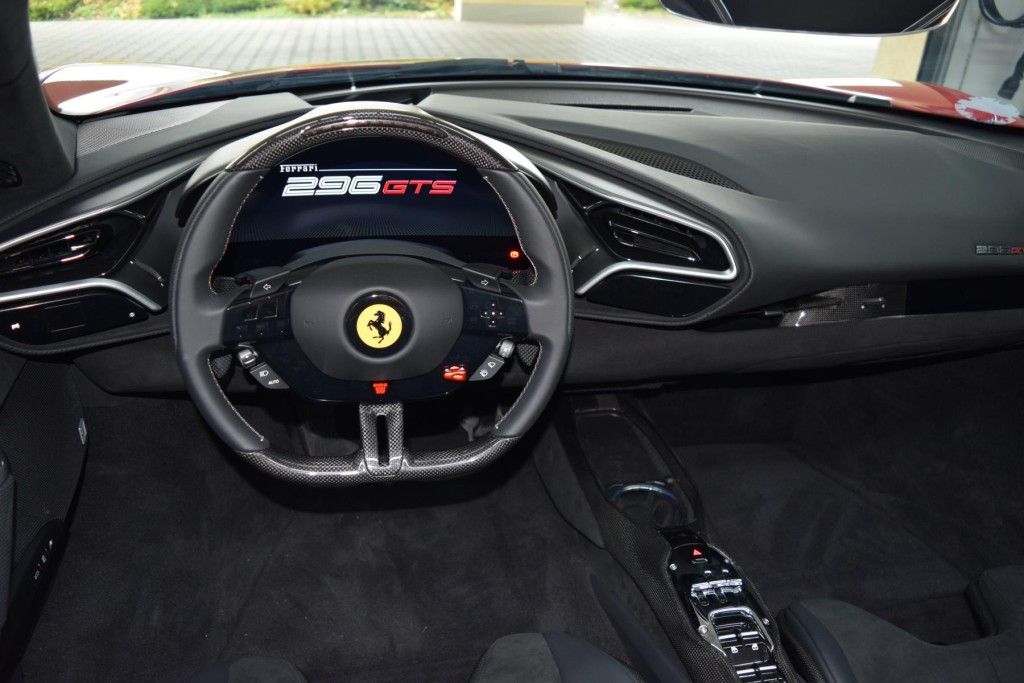Ferrari 296 GTS 2025